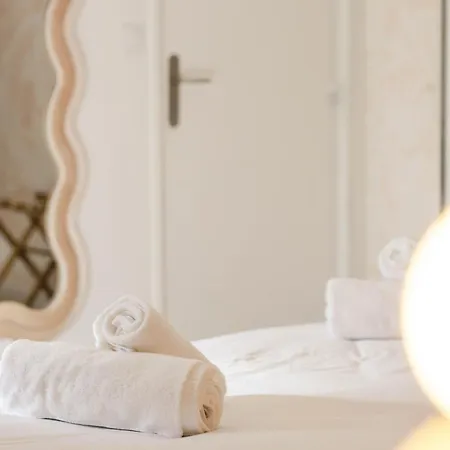 Apartment Romance & Evasion - Centre - - Balneo Quimper
