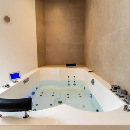 Apartment Romance & Evasion - Centre - - Balneo